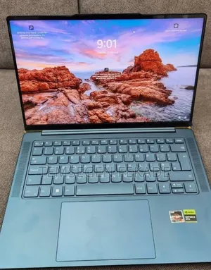New Laptop Lenovo Yoga Slim 7 32GB AMD Ryzen 7 SSD 512GB
