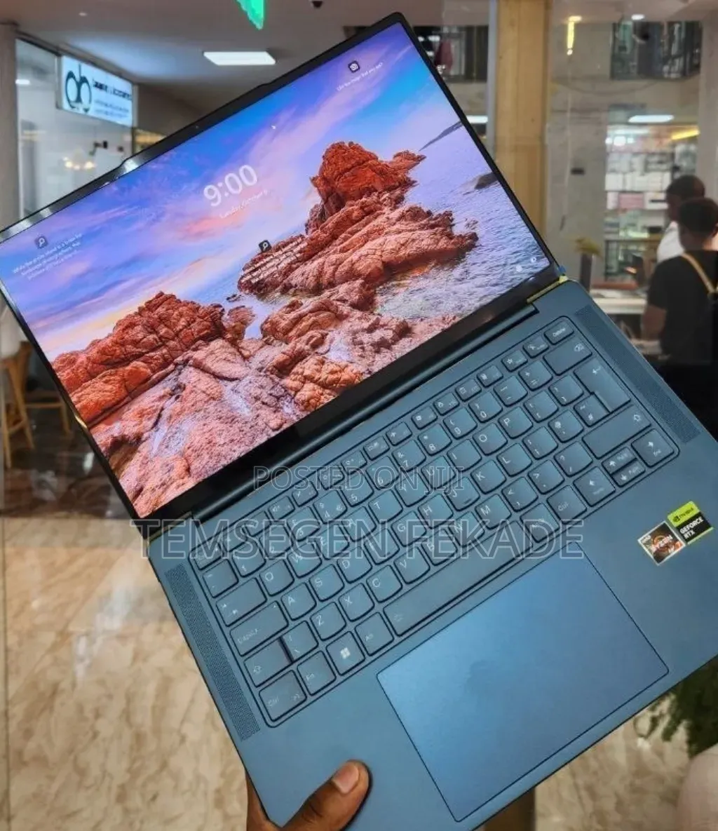 New Laptop Lenovo Yoga Slim 7 32GB AMD Ryzen 7 SSD 512GB