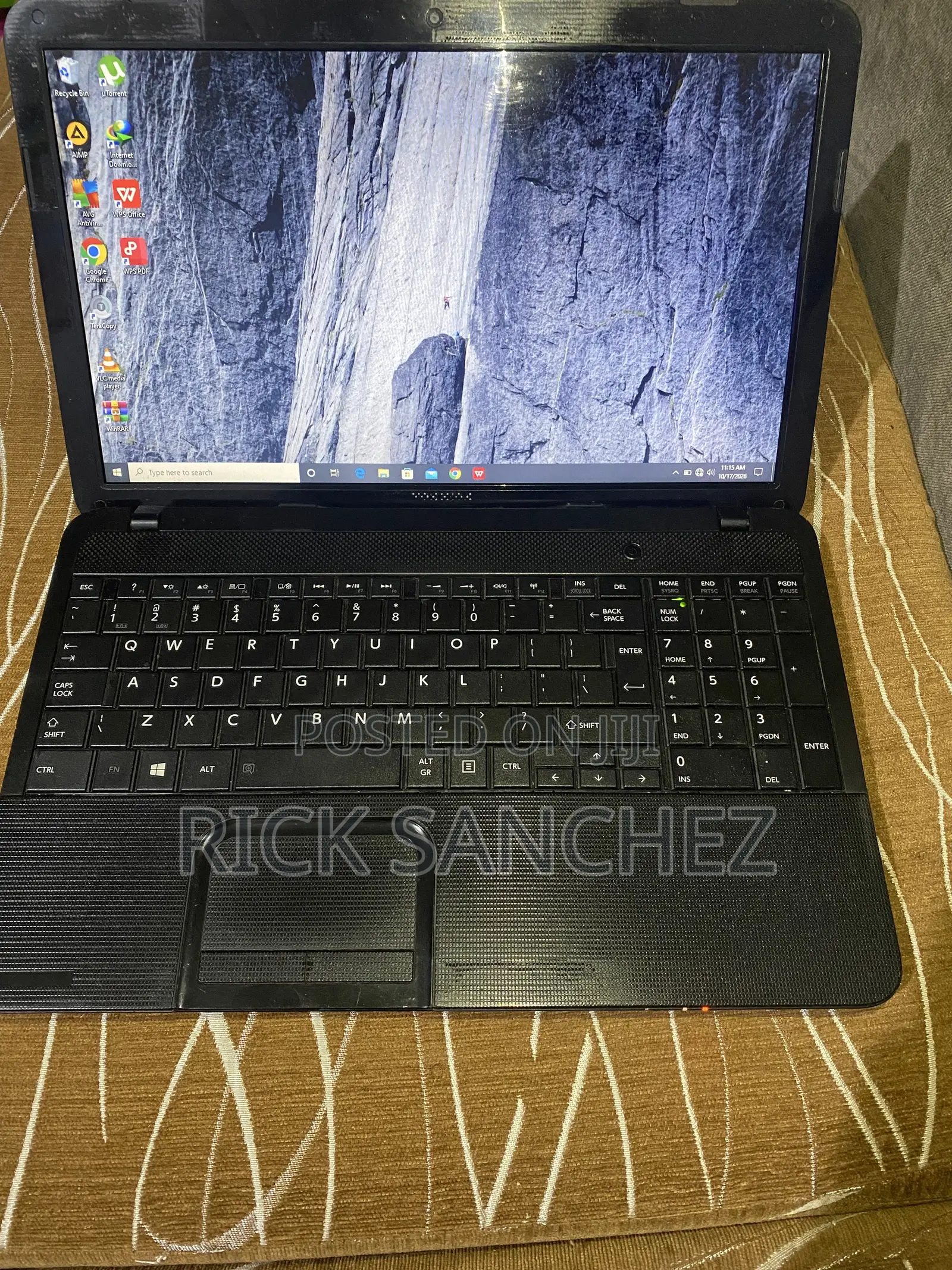 Laptop Toshiba Satellite C850 4GB Intel Core i7 HDD 500GB
