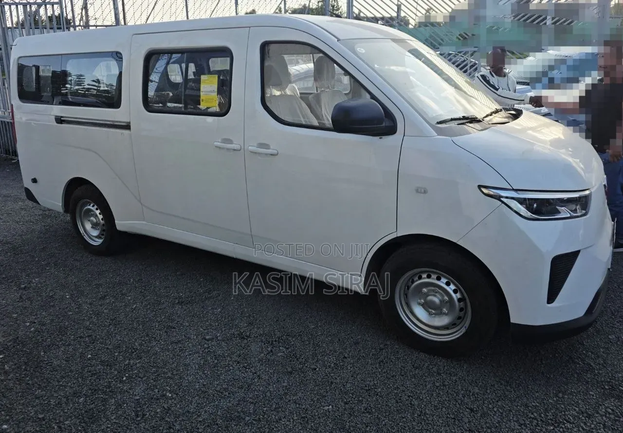 New Wuling EV80 2025 White