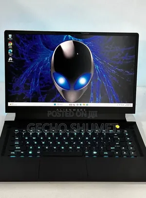 New Laptop Alienware X15 r2 32GB Intel Core i9 SSD 1T