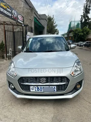 Suzuki Swift 2022 Silver
