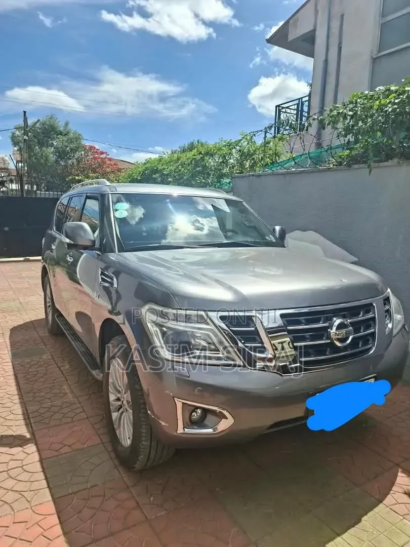 Nissan Patrol 2017 Blue