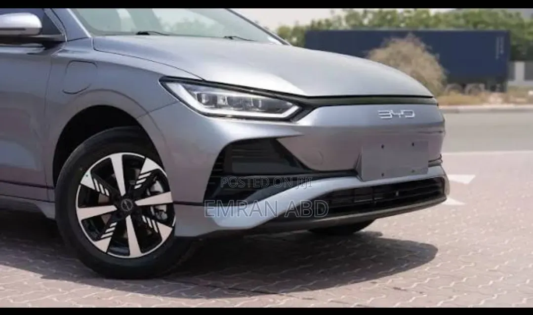 New BYD E2 43 kWh 94 hp FWD 2025 Silver