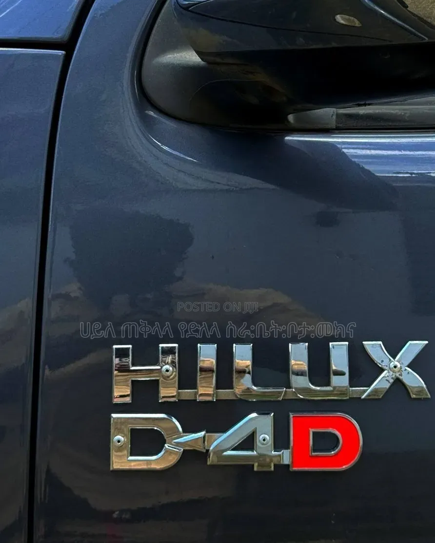 Toyota Hilux 2011 Gray
