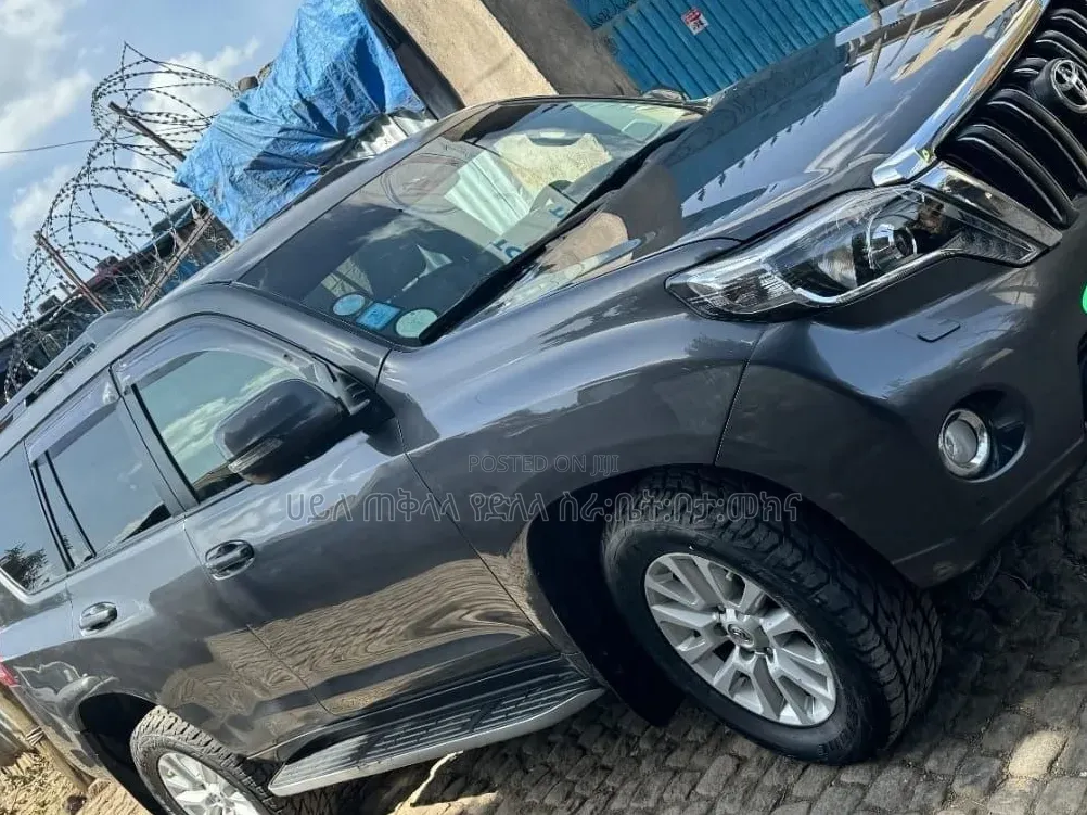 Toyota Land Cruiser Prado 2014 Gray