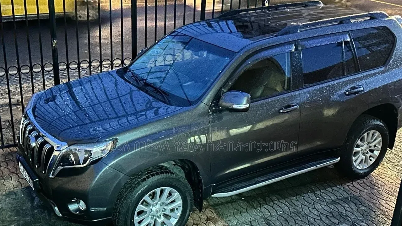 Toyota Land Cruiser Prado 2014 Gray