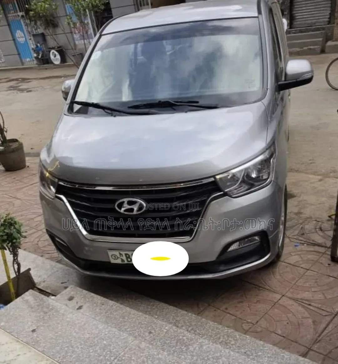 Hyundai Starex 2021 Silver