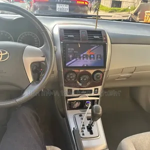 Toyota Corolla 2011 White