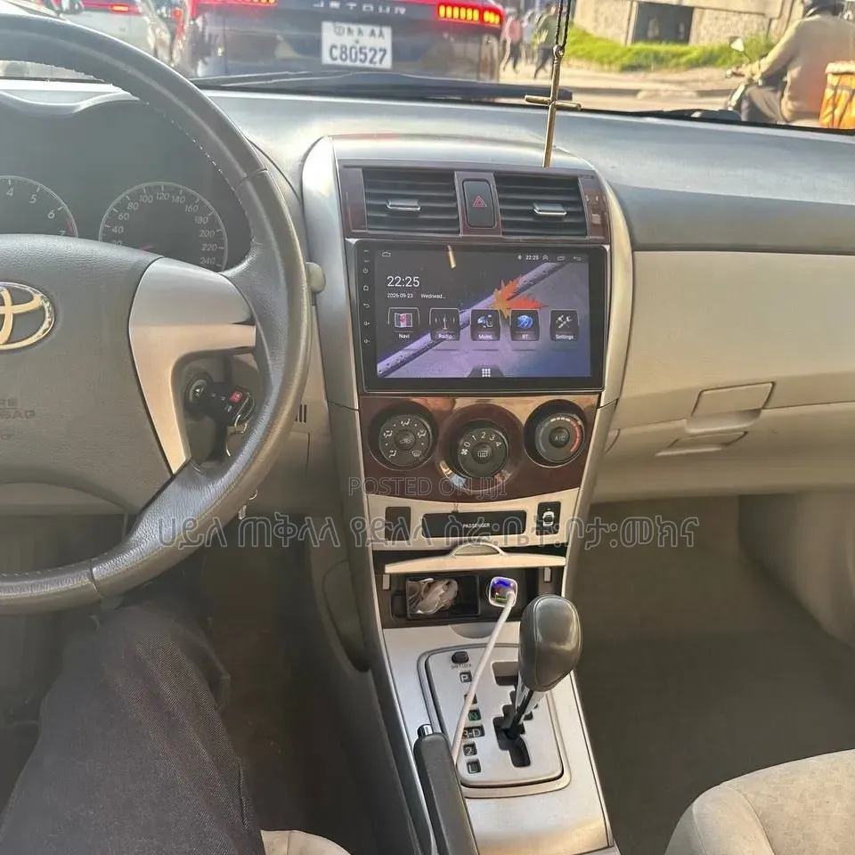 Toyota Corolla 2011 White