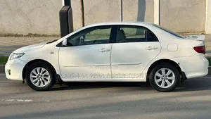 Toyota Corolla 2011 White