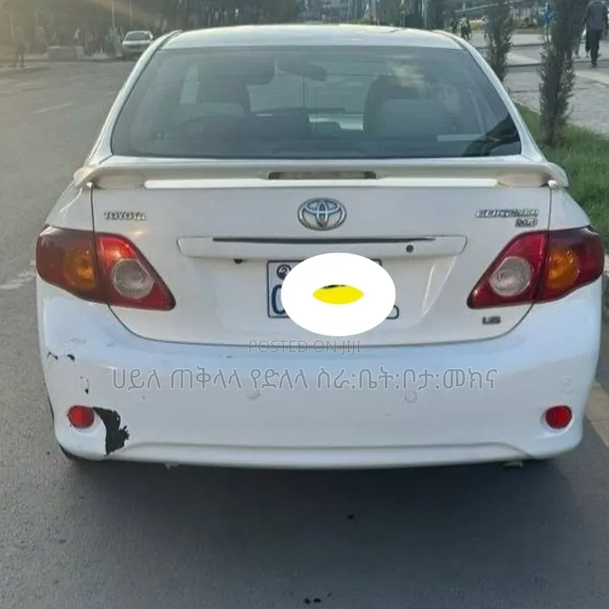 Toyota Corolla 2011 White