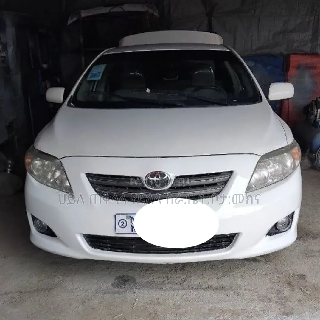 Toyota Corolla 2011 White