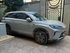 New BYD Sealion 7 DM 2025 Gold