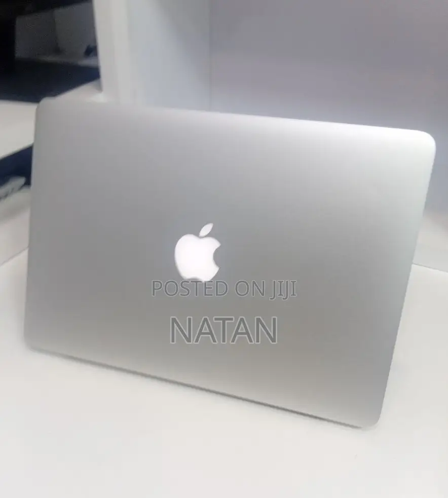 New Laptop Apple MacBook Pro 2013 8GB Intel Core i5 SSD 256GB