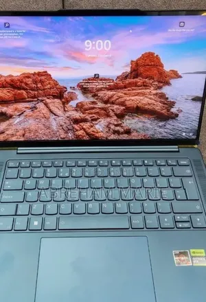 New Laptop Lenovo Yoga 700 16GB AMD Ryzen 7 SSD 512GB