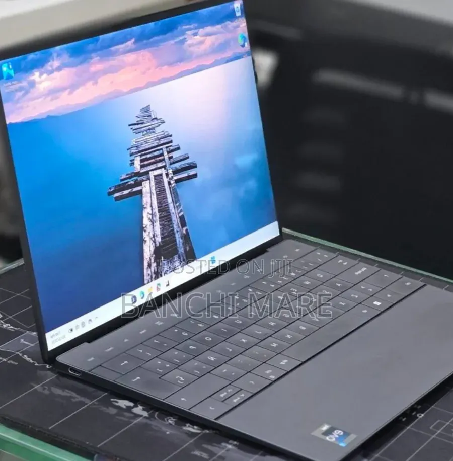 New Laptop Dell XPS 13 16GB Intel Core i7 SSD 512GB