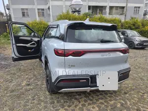 BYD Yuan Up 2025 Gray