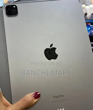 New Apple iPad Pro (2022) 256 GB