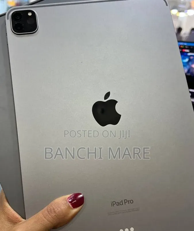 New Apple iPad Pro (2022) 256 GB