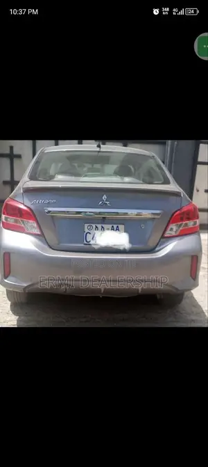 Mitsubishi Attrage 2022 Silver