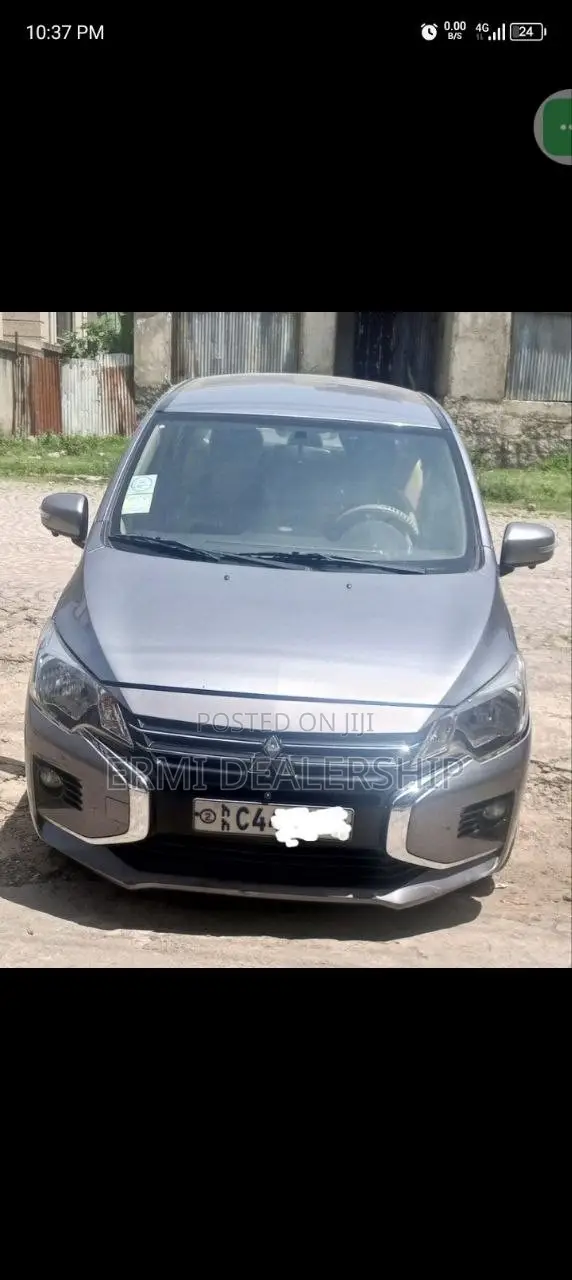 Mitsubishi Attrage 2022 Silver