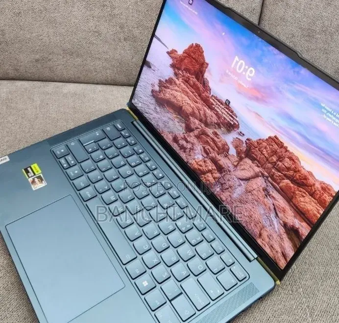 New Laptop Lenovo Yoga 7i 32GB AMD Ryzen 7 SSD 512GB