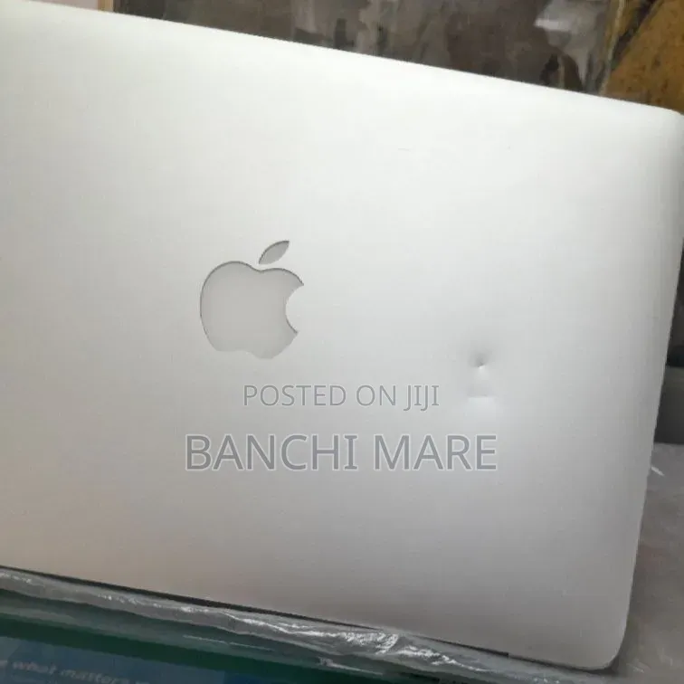 New Laptop Apple MacBook Pro 2013 8GB Intel Core i5 SSD 256GB