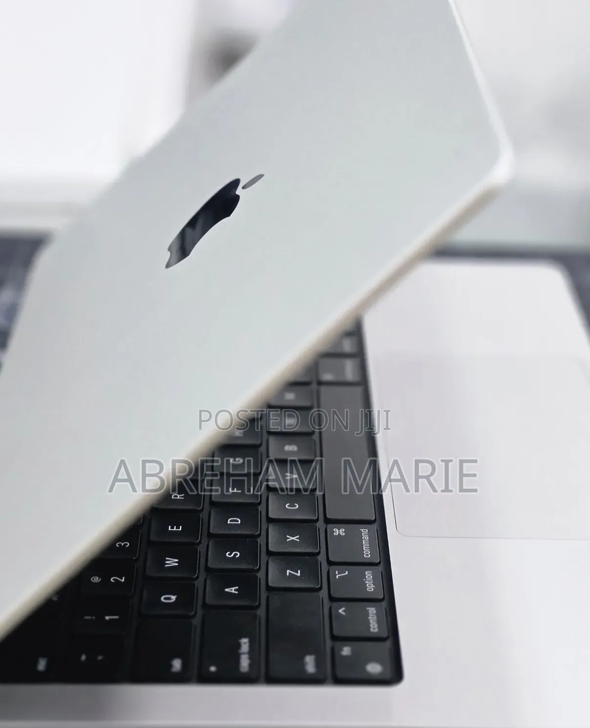 New Laptop Apple MacBook Pro 2024 M4 Pro 24GB Apple M4 Pro SSD 512GB