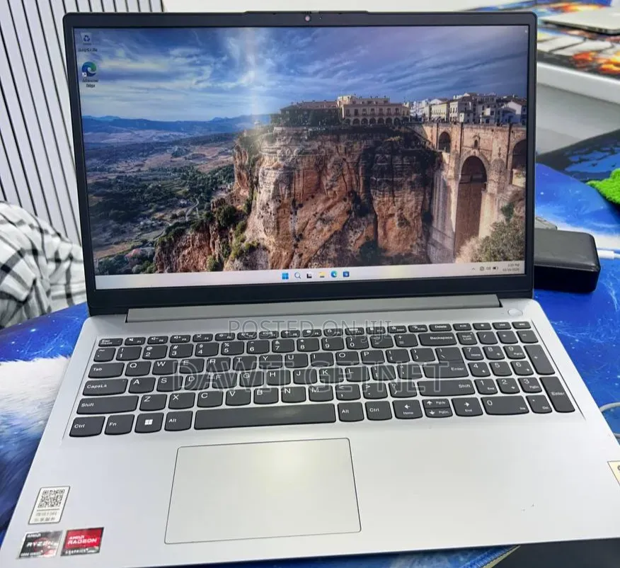 New Laptop HP Pro X2 410 G1 16GB AMD Ryzen 7 SSD 512GB