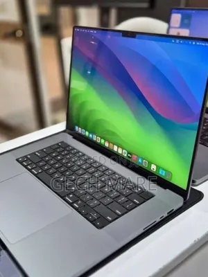 New Laptop Apple MacBook Pro 2021 M1 32GB Apple M1 Pro SSD 512GB