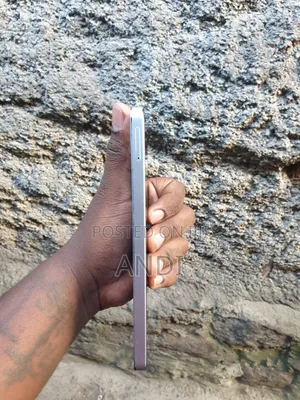 Samsung Galaxy A06 128 GB Gray
