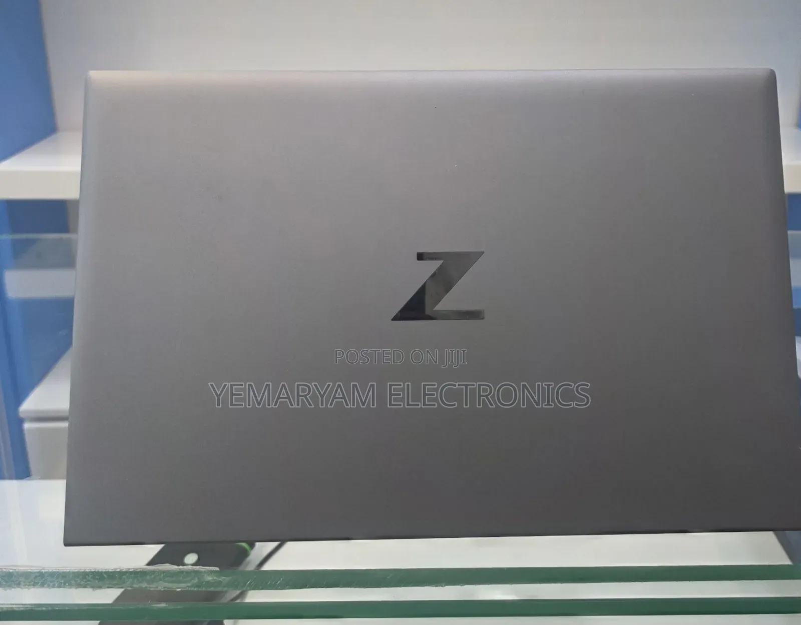 New Laptop HP ZBook Firefly G8 16GB Intel Core i7 SSD 512GB