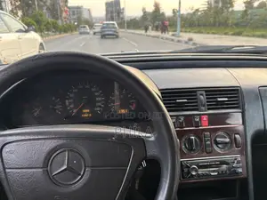 Mercedes-Benz C180 1996 White