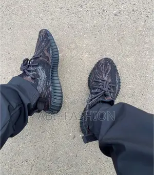 Adidas Yeezy Boost 350 V2 MX Rock | New Arrival