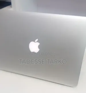 New Laptop Apple MacBook Pro 2013 8GB Intel Core i5 SSD 256GB