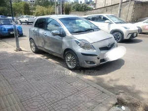 Toyota Yaris 2001 Silver