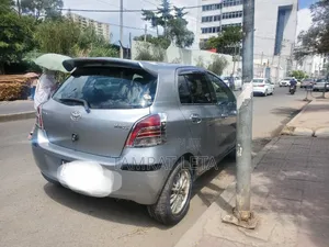 Toyota Yaris 2001 Silver