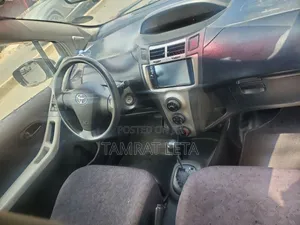 Toyota Yaris 2001 Silver