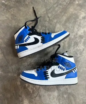 Air Jordan 1 Mid SE Game Royal White Blue Black | New Arrival