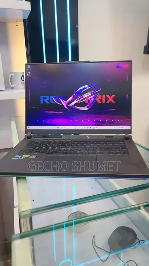 New Laptop Asus ROG Strix G16 16GB Intel Core i7 SSD 1T