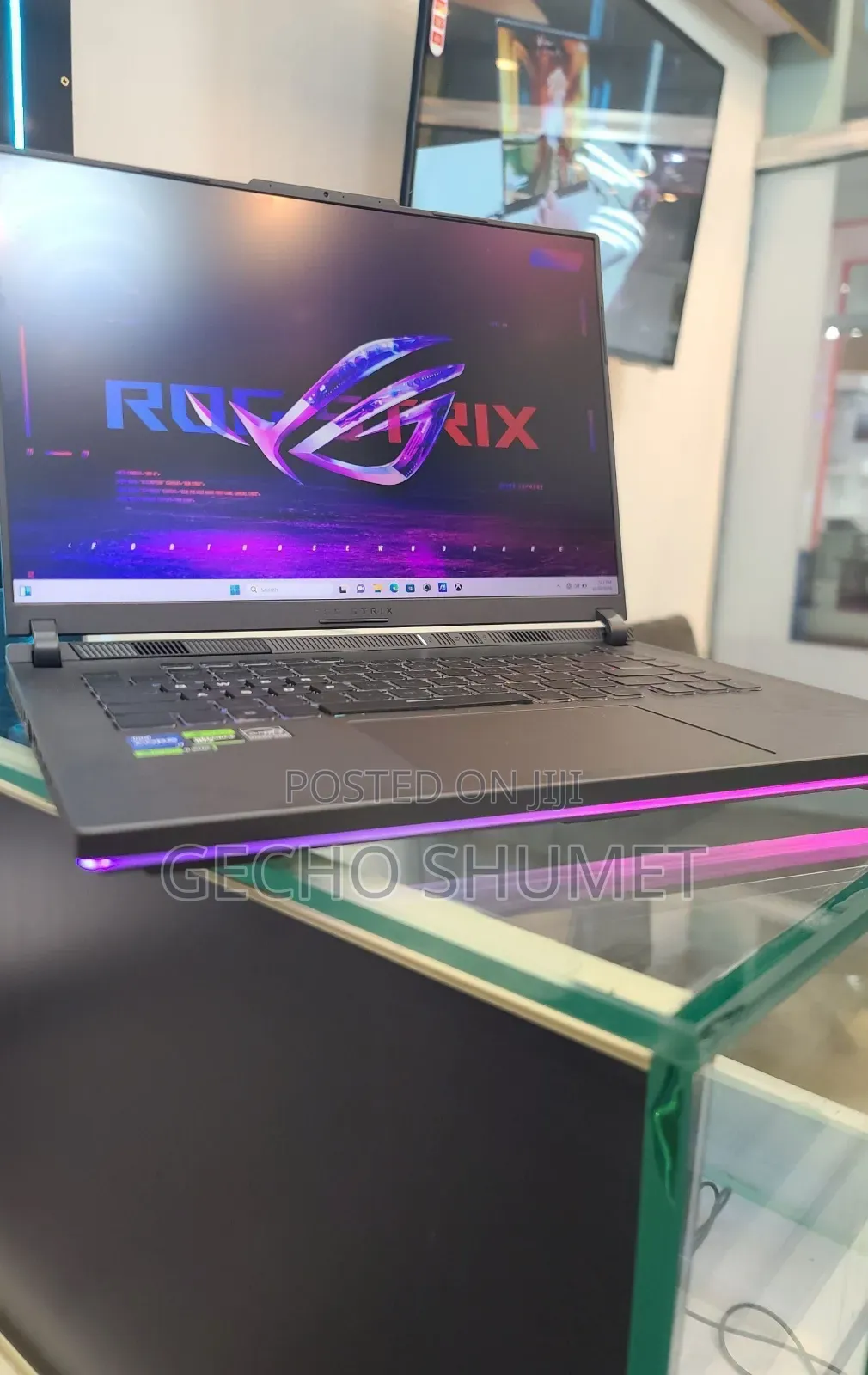 New Laptop Asus ROG Strix G16 16GB Intel Core i7 SSD 1T