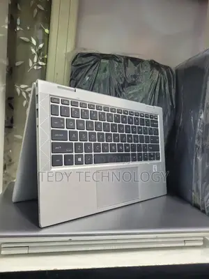 New Laptop HP EliteBook 830 16GB Intel Core i5 SSD 512GB