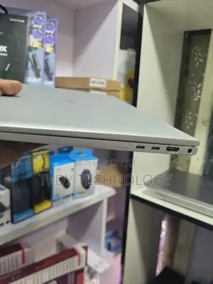 New Laptop HP EliteBook 830 16GB Intel Core i5 SSD 512GB