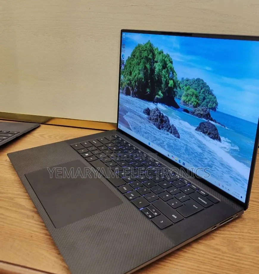 New Laptop Dell Precision 5570 16GB Intel Core i7 SSD 512GB