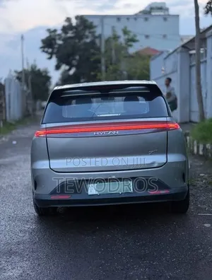 Car 2023 Silver