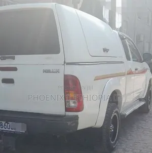 Toyota Hilux 2007 White