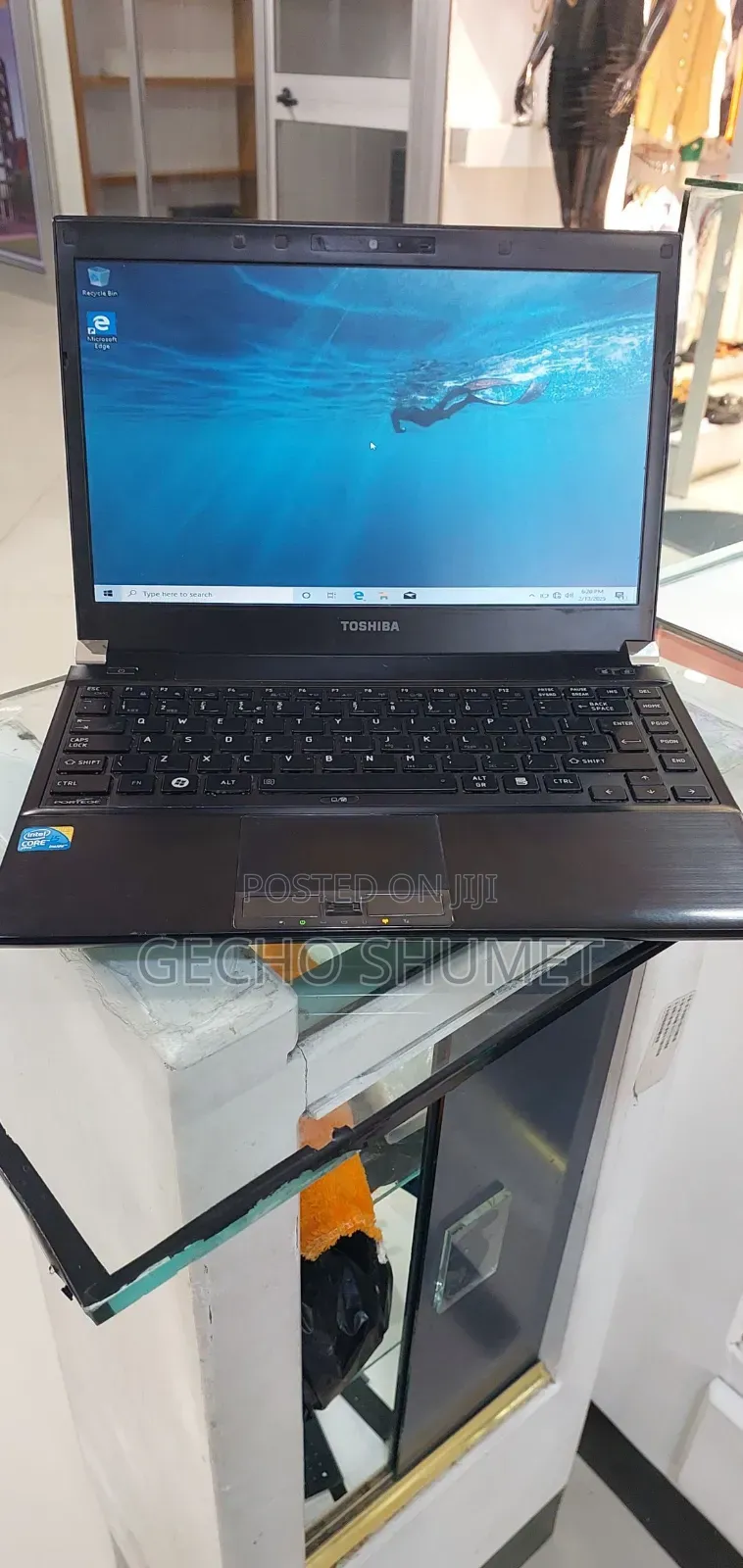 New Laptop Toshiba 8GB Intel Core i5 SSD 256GB