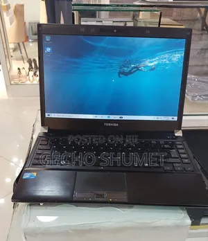 New Laptop Toshiba 8GB Intel Core i5 SSD 256GB