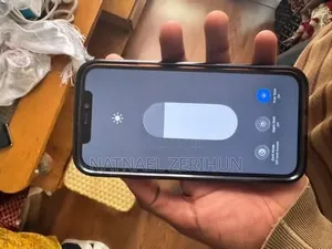 Apple iPhone 12 64 GB Red